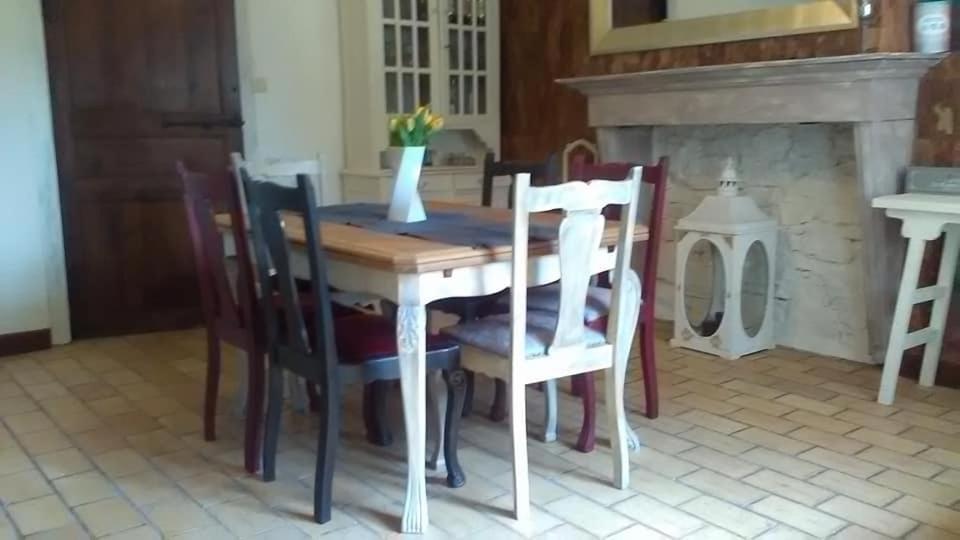Hotel La Bourgseigneurie Bourseigne-Vieille Zewnętrze zdjęcie